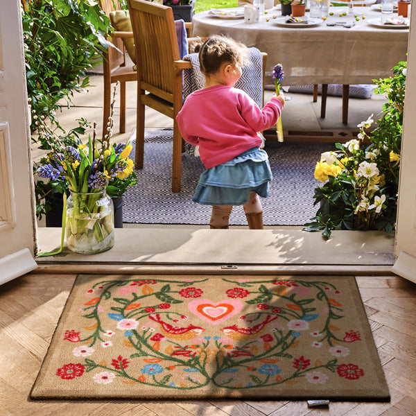Hug Rug Garden Lovebirds