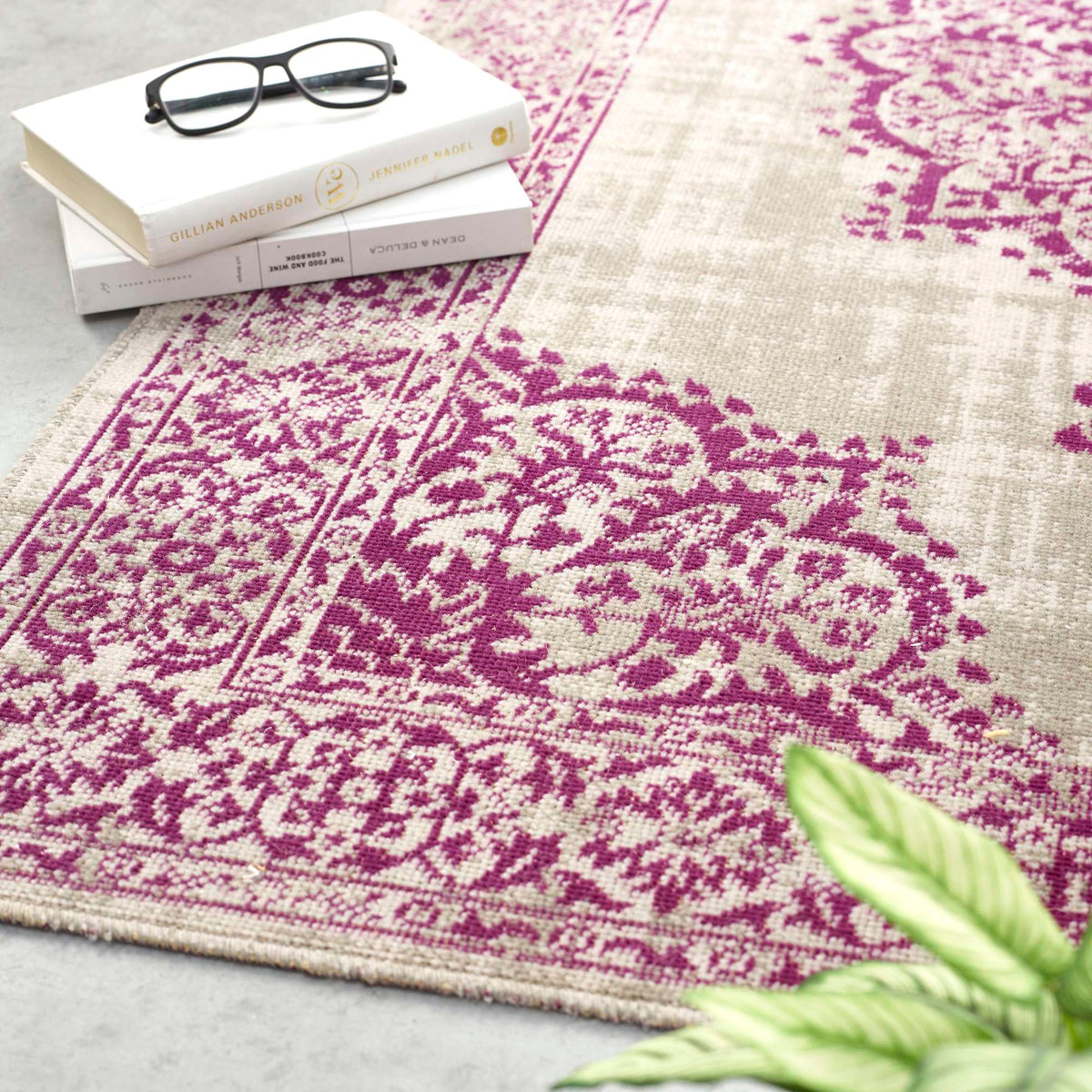 Origins Saville Grey/Raspberry