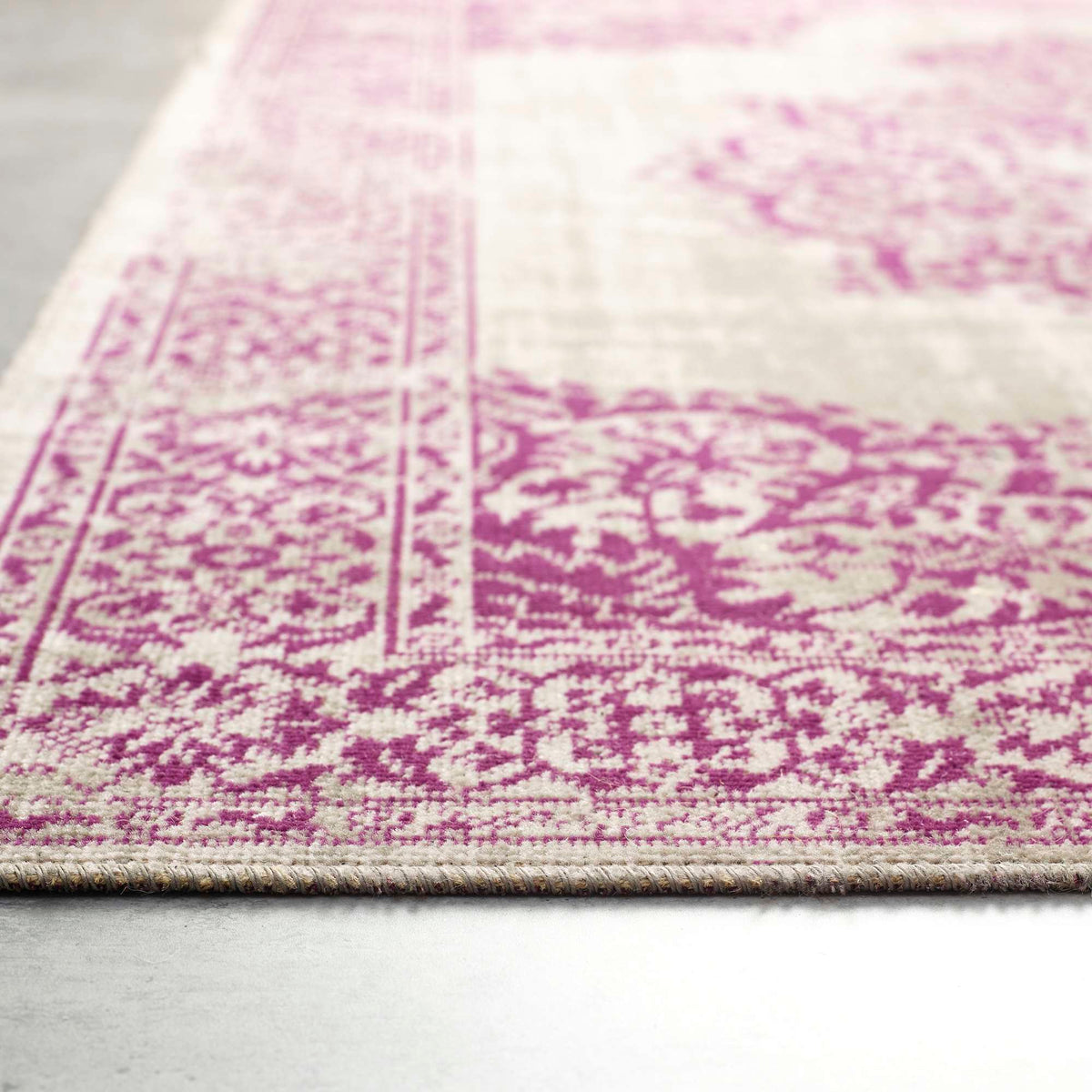 Origins Saville Grey/Raspberry