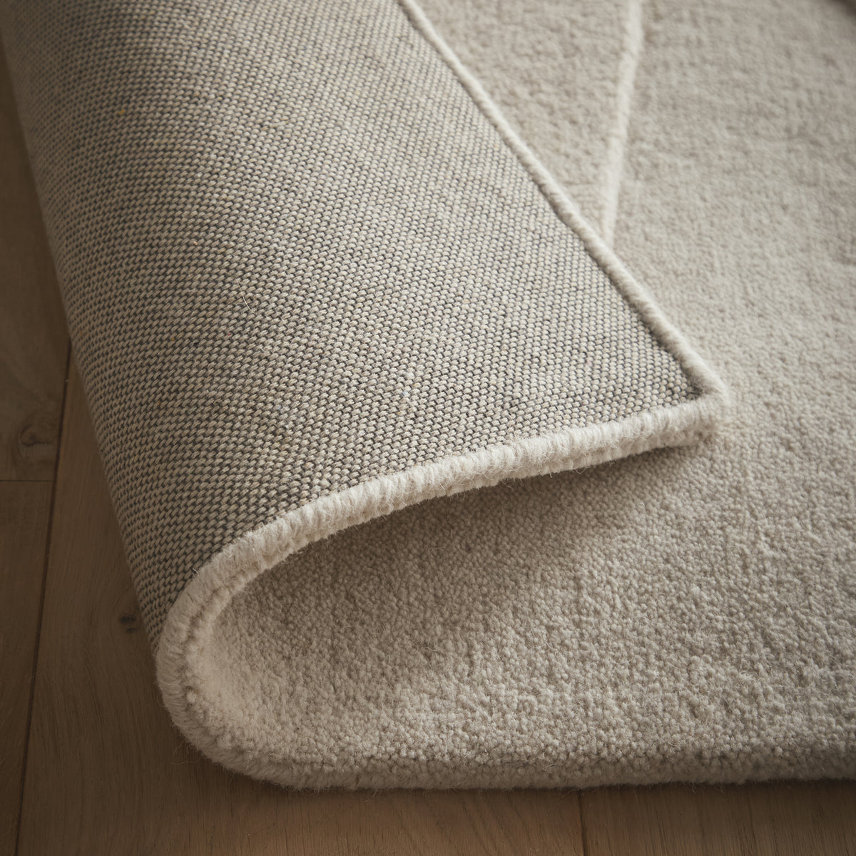 Origins Sculptured Pebble Oatmeal