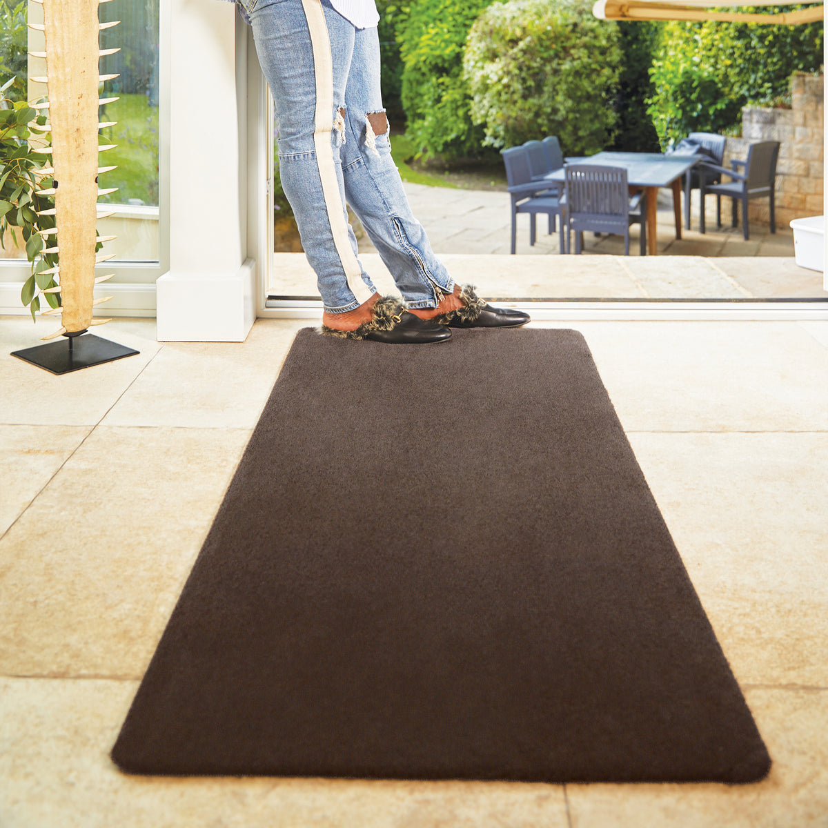 Hug Rug Sense - Clove Brown