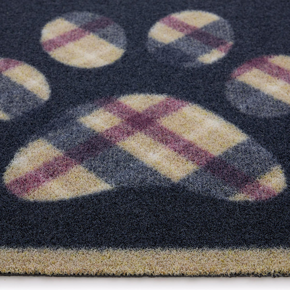 Hug Rug Outdoor Tartan Paw