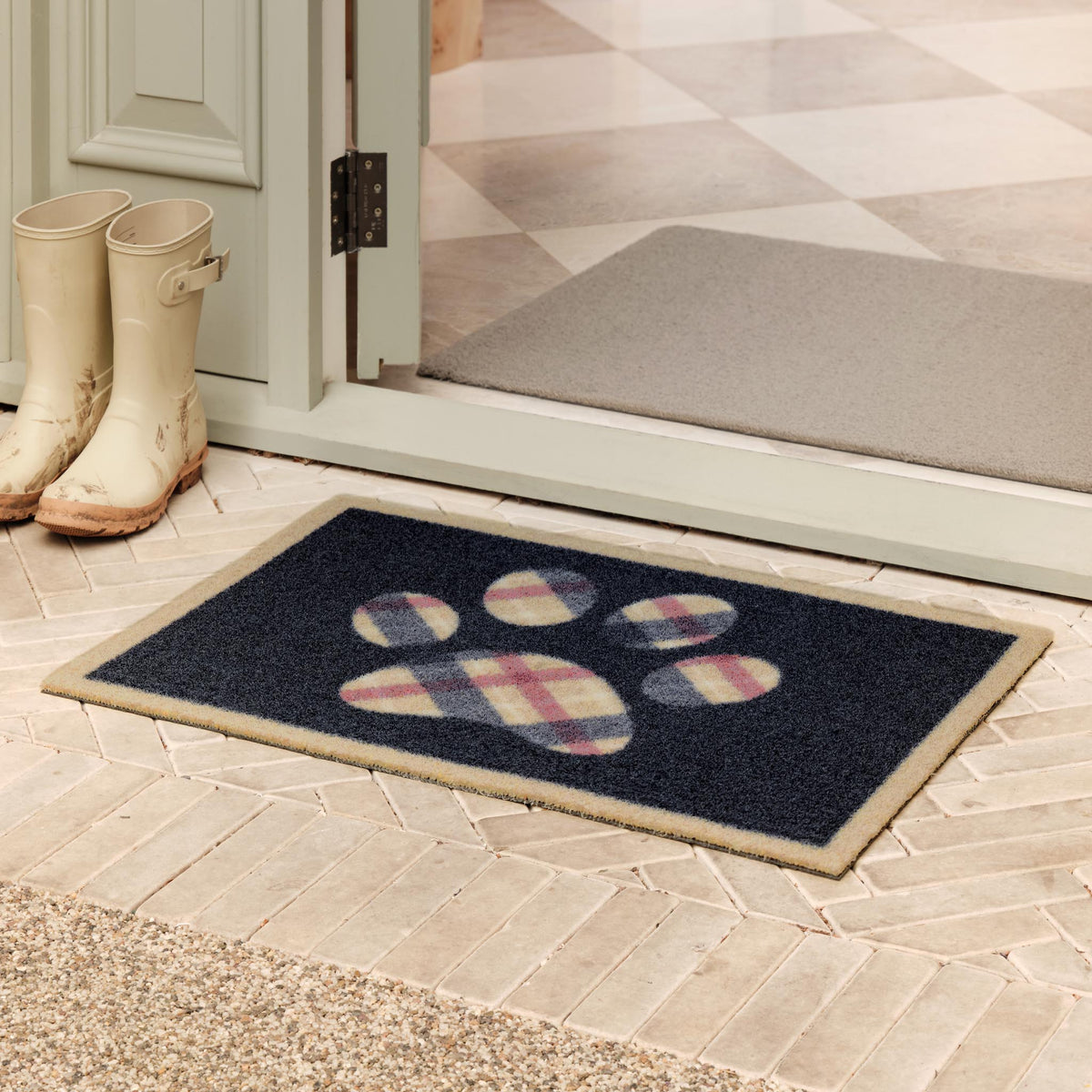 Hug Rug Outdoor Tartan Paw