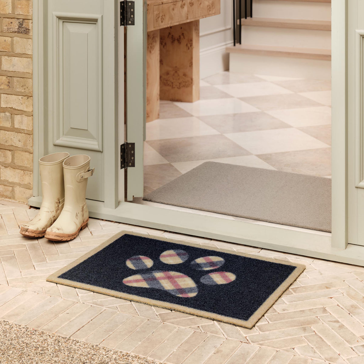 Hug Rug Outdoor Tartan Paw