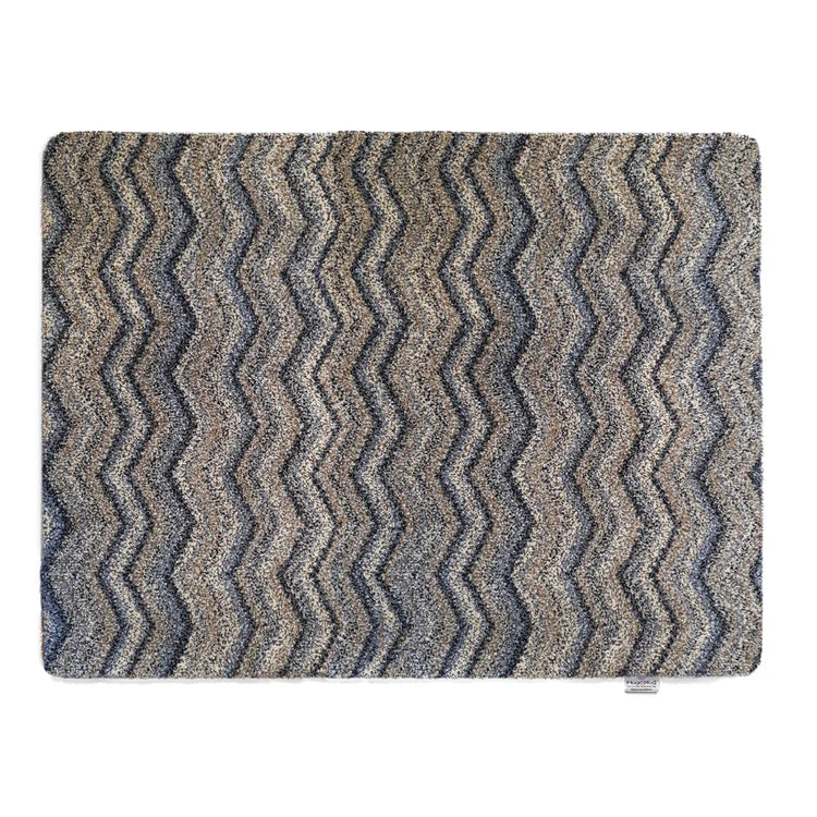 Hug Rug - Ribbon Grey Zig Zag