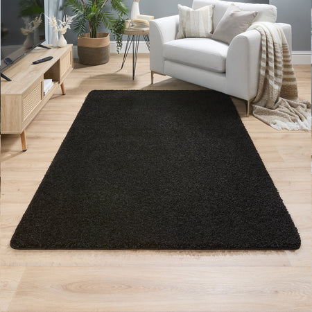 MadeNorth Shaggy Black Rug