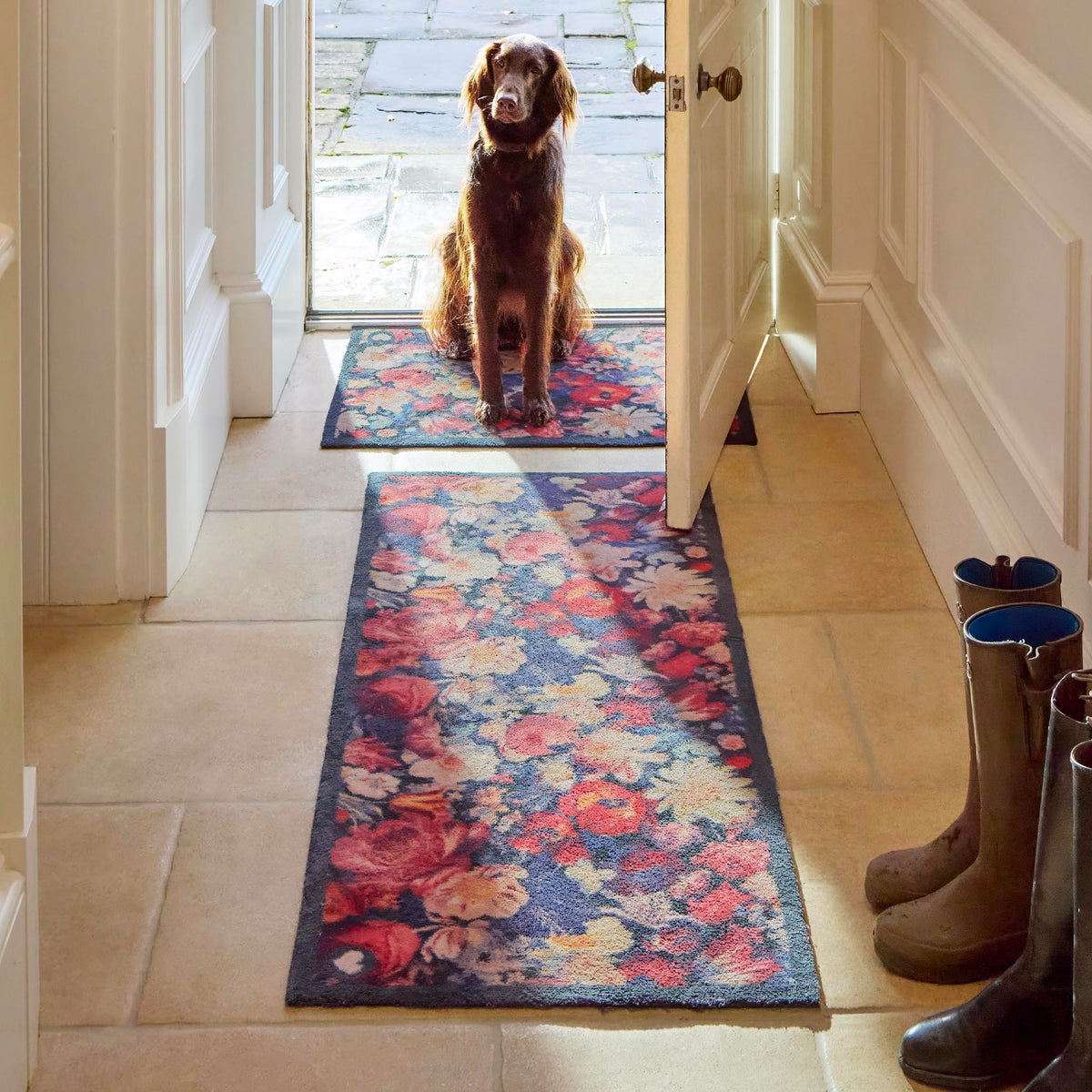 Hug Rug Dark Florals