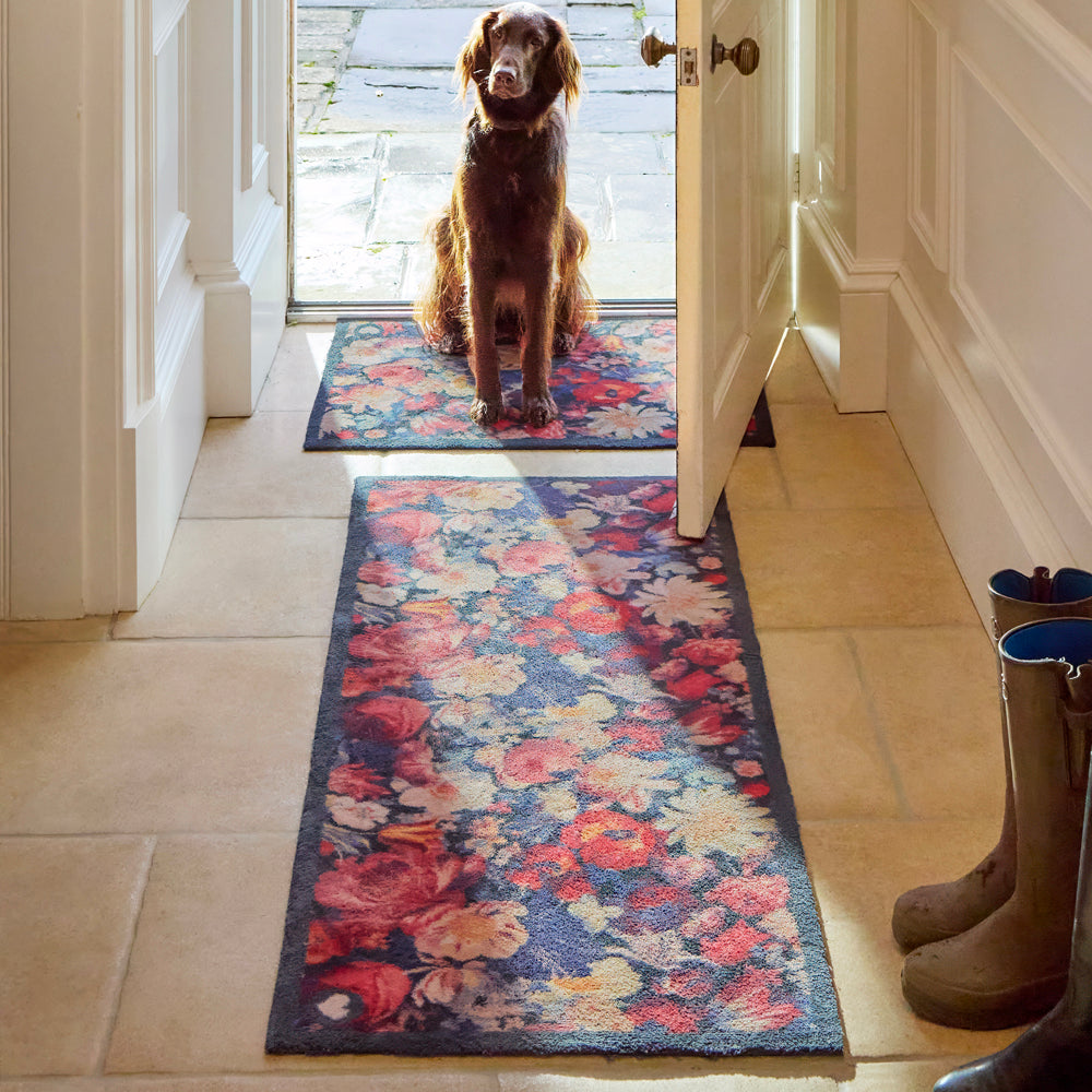 Hug Rug Dark Florals