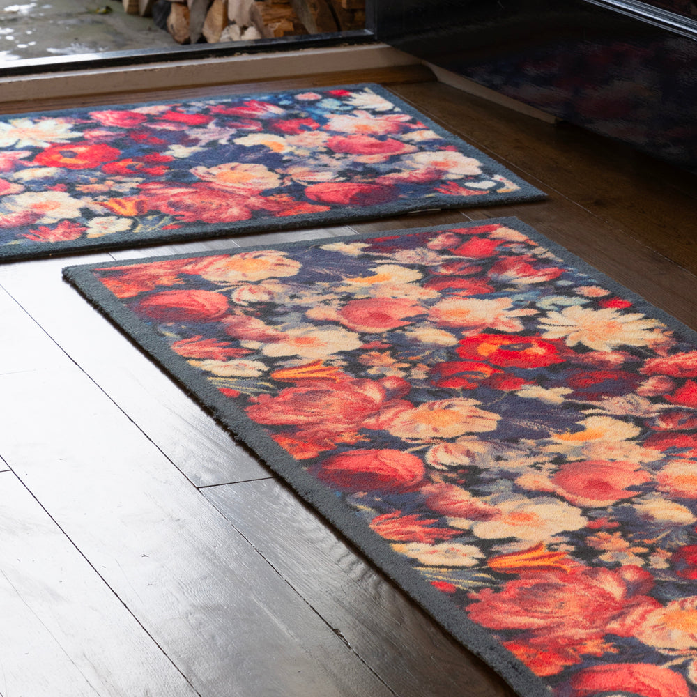 Hug Rug Dark Florals