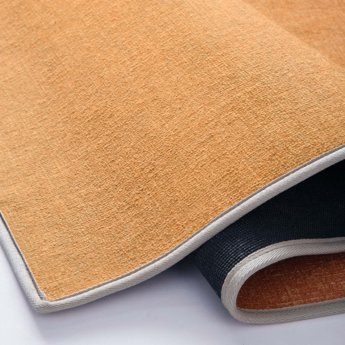 Hug Rug x Livingetc Eco-Washable Ombre Coral Rug