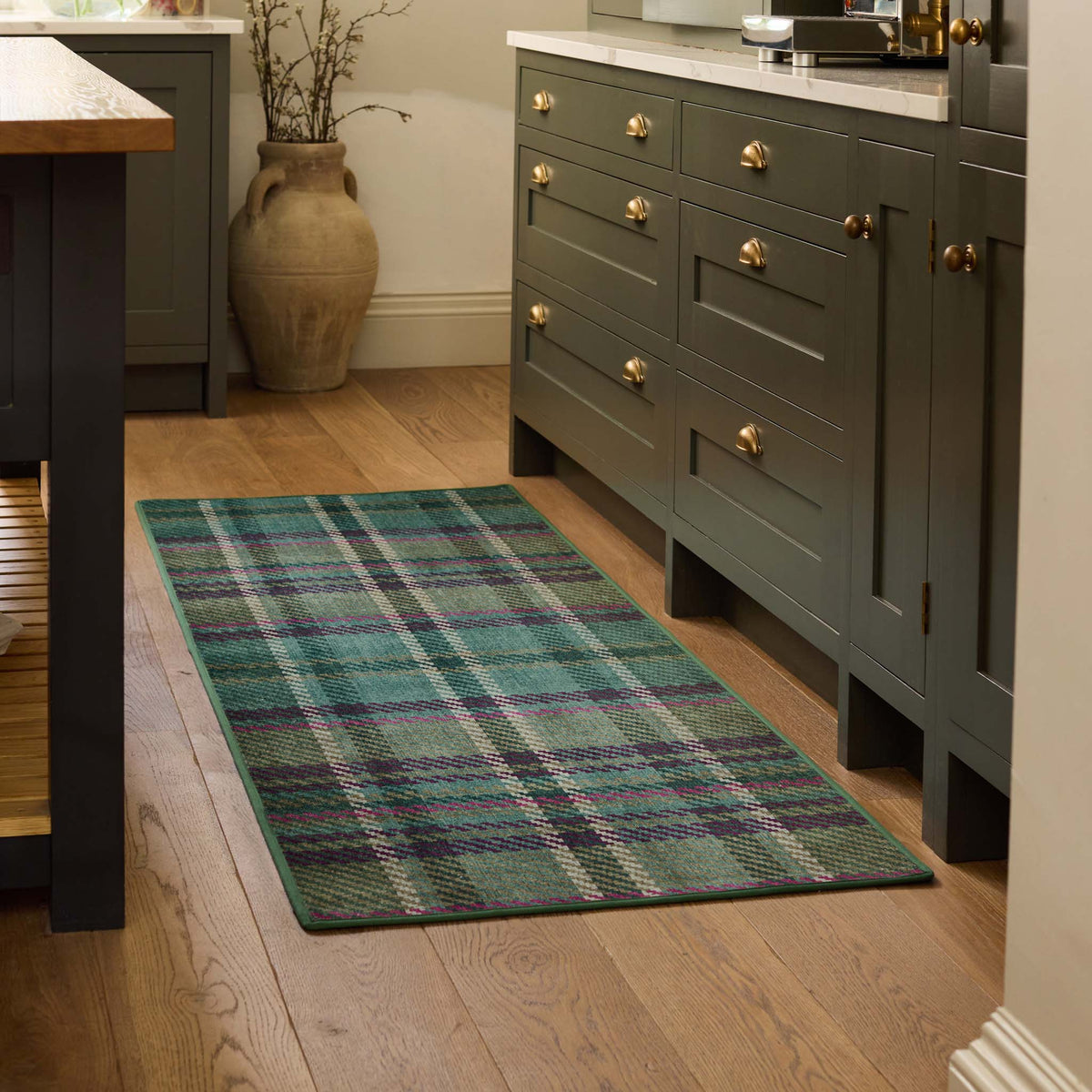 Hug Rug Eco-Washable Isla Plaid Emerald