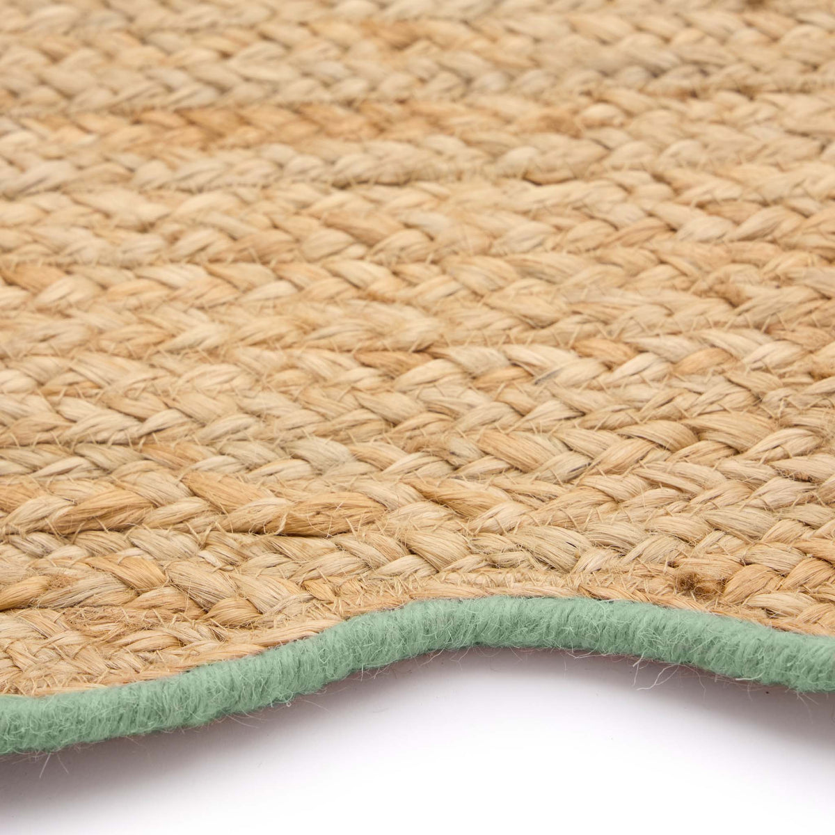 Origins Jute Scalloped Edge Green Rug