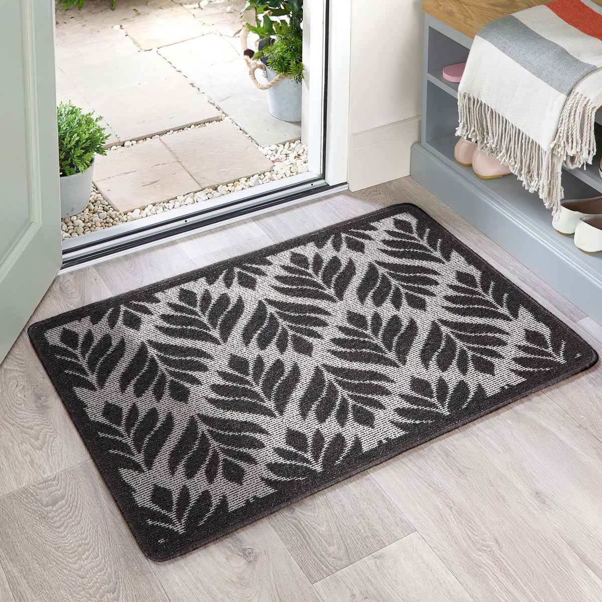 My Mat Stain Resistant Leaf Charcoal