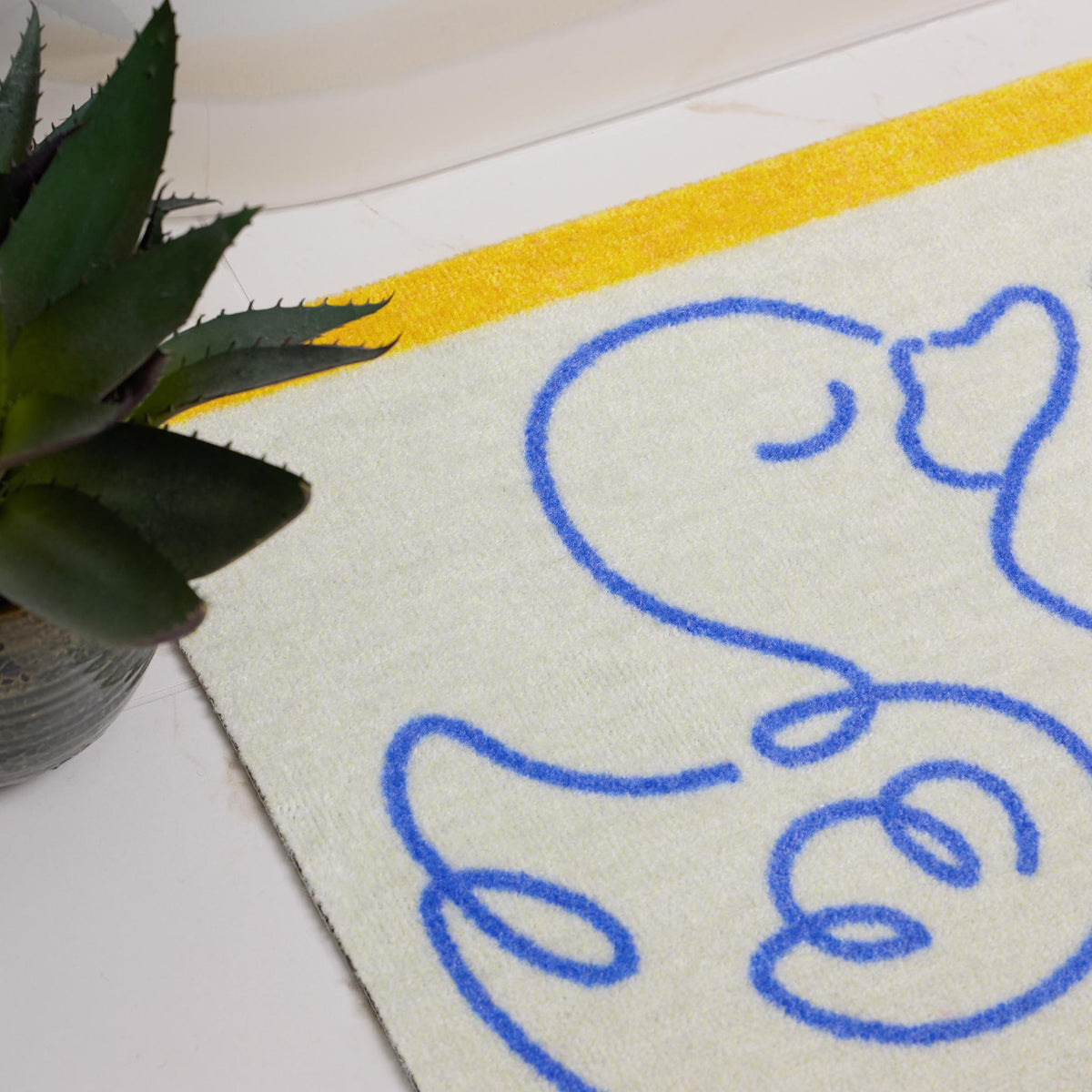 Dip & Drip Nylon Printed Bathroom Linear Ducks