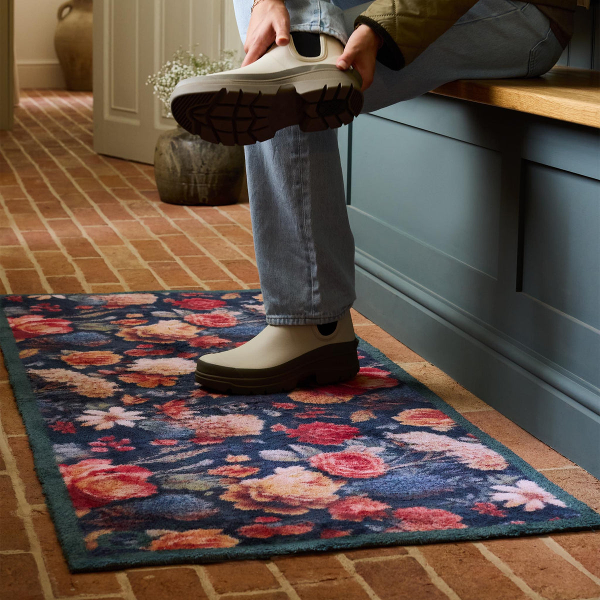 Hug Rug Midnight Blooms