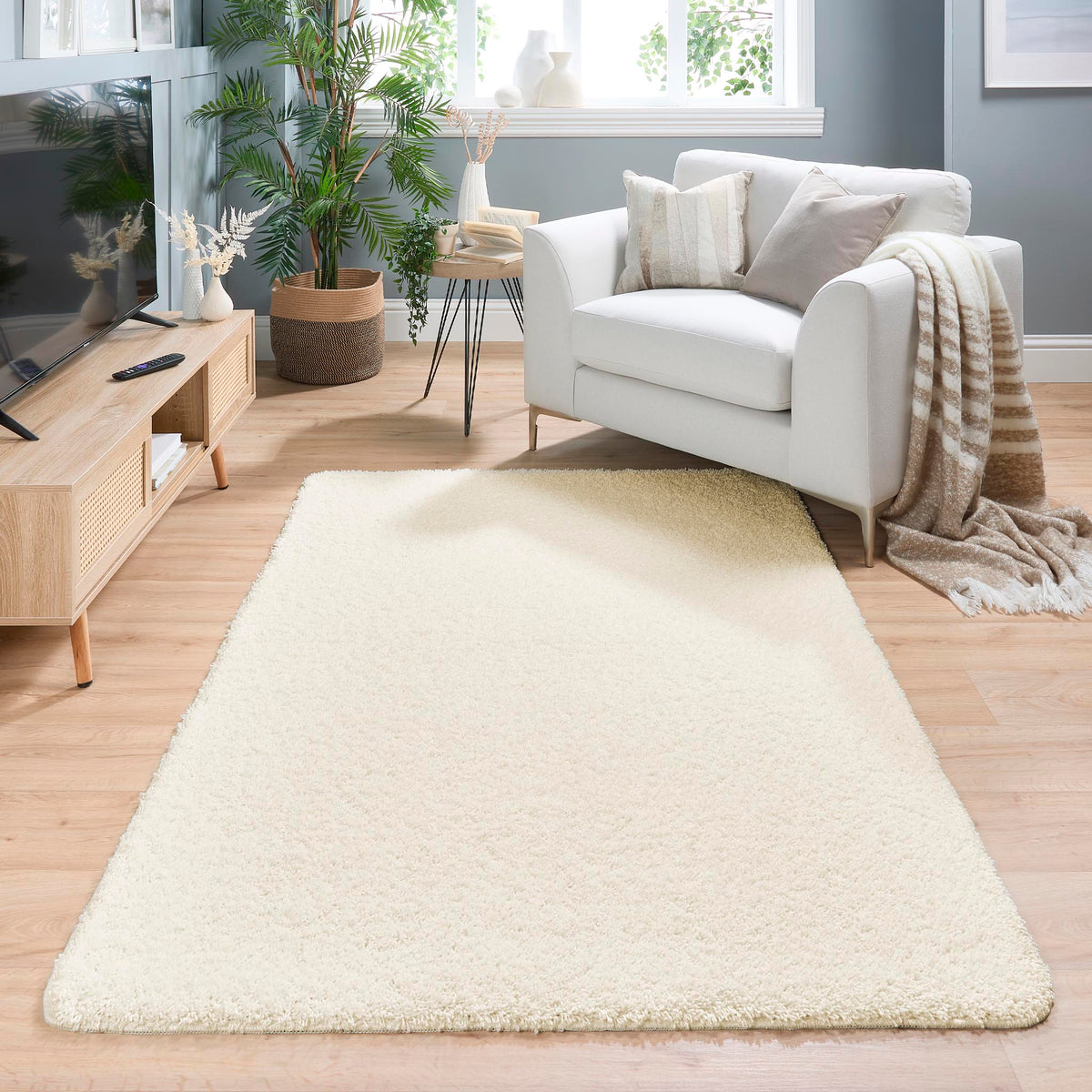 Howler & Scratch Shaggy Rug Ivory