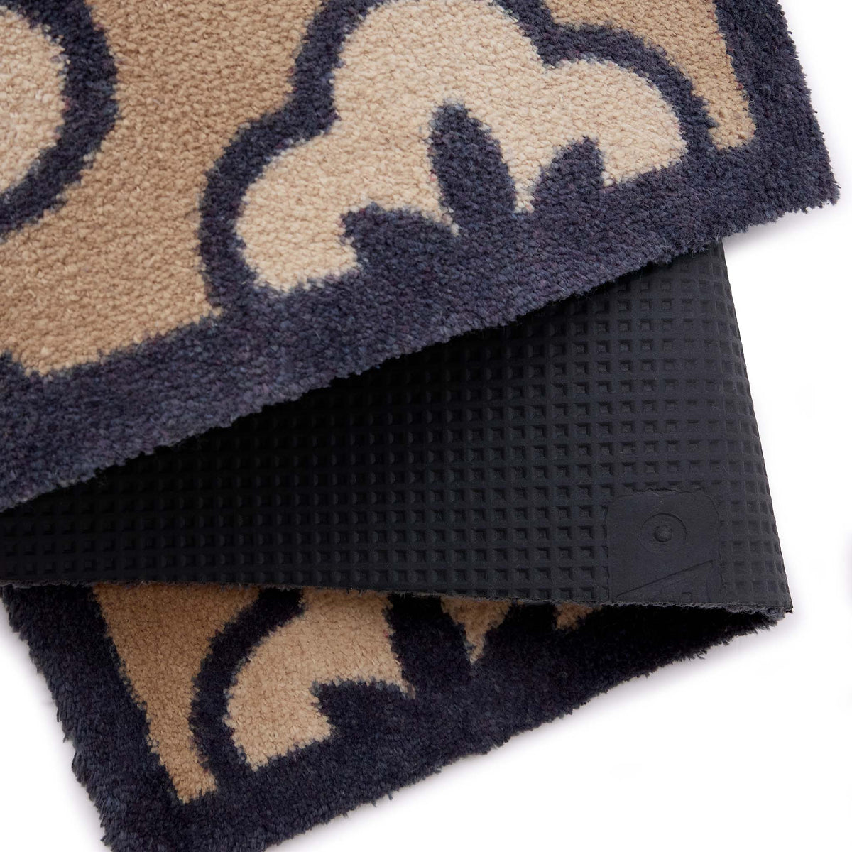 Retro Flower Neutral - Made from 100% recycled cotton featuring a retro floral pattern.