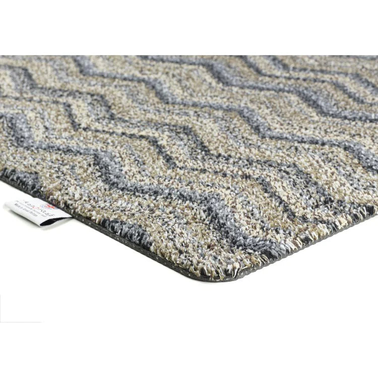 Hug Rug - Ribbon Grey Zig Zag