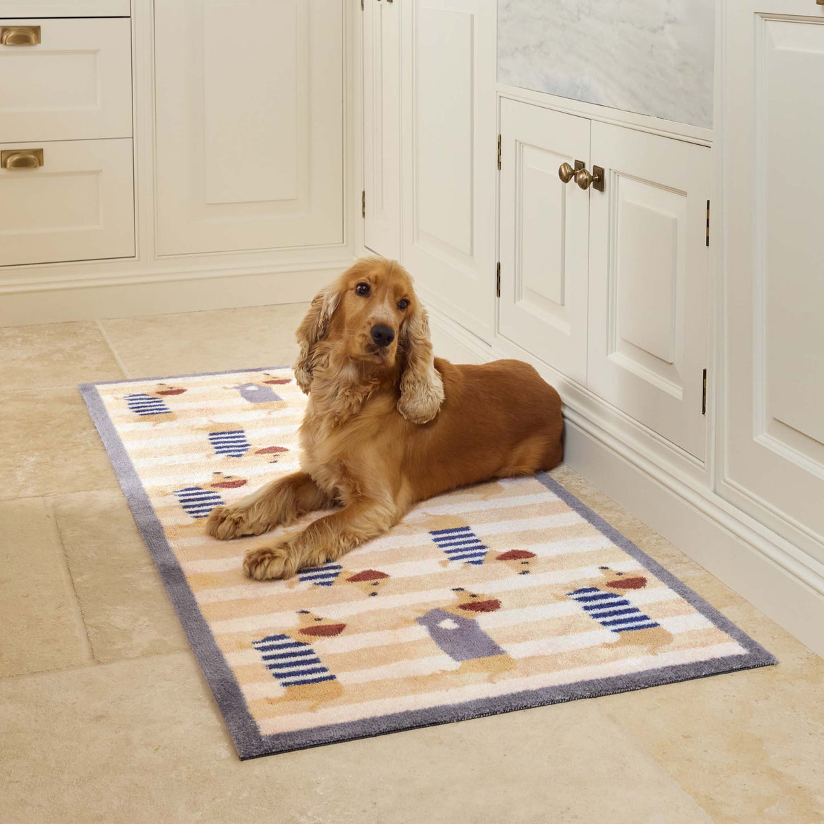 Hug Rug Sausage Dog Chic