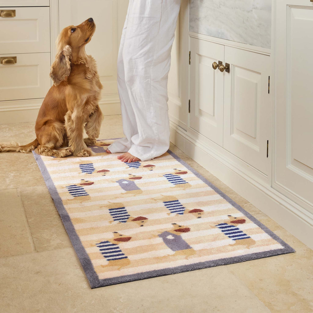 Hug Rug Sausage Dog Chic