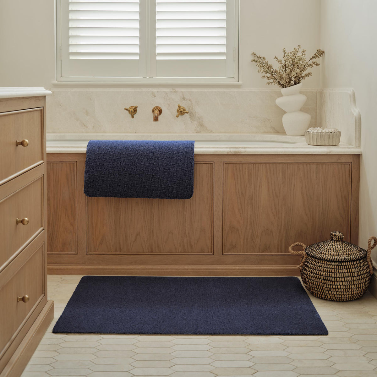Hug Rug Sense Bath - French Navy