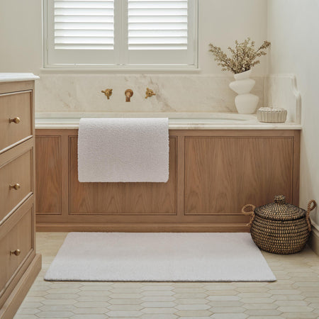 Hug Rug Sense Bath - Pumice Stone