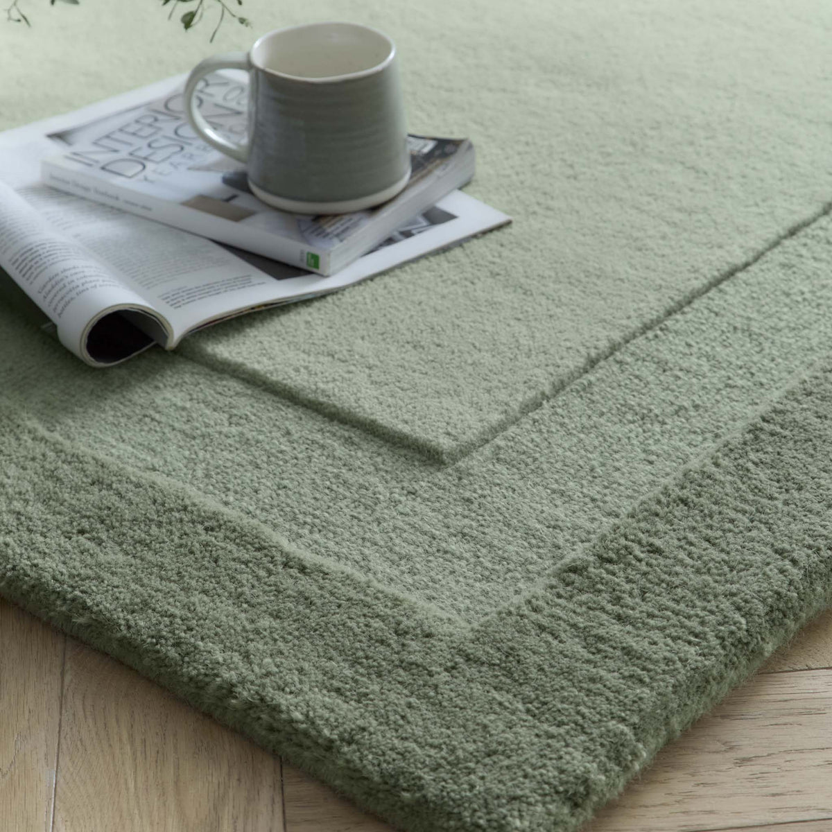 Origins Stacked Border Soft Green