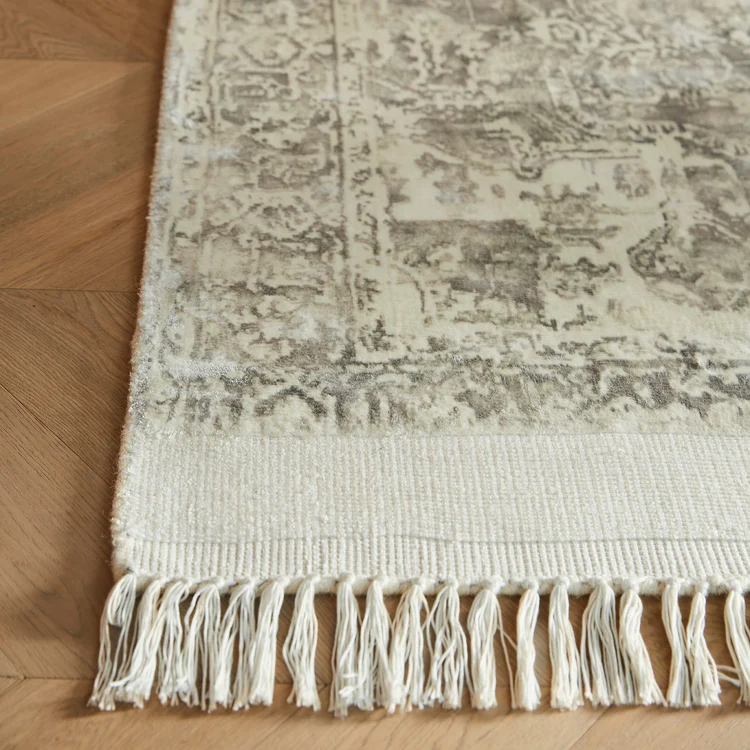 Rug Guru Vintage Fringe Mocha/Oyster