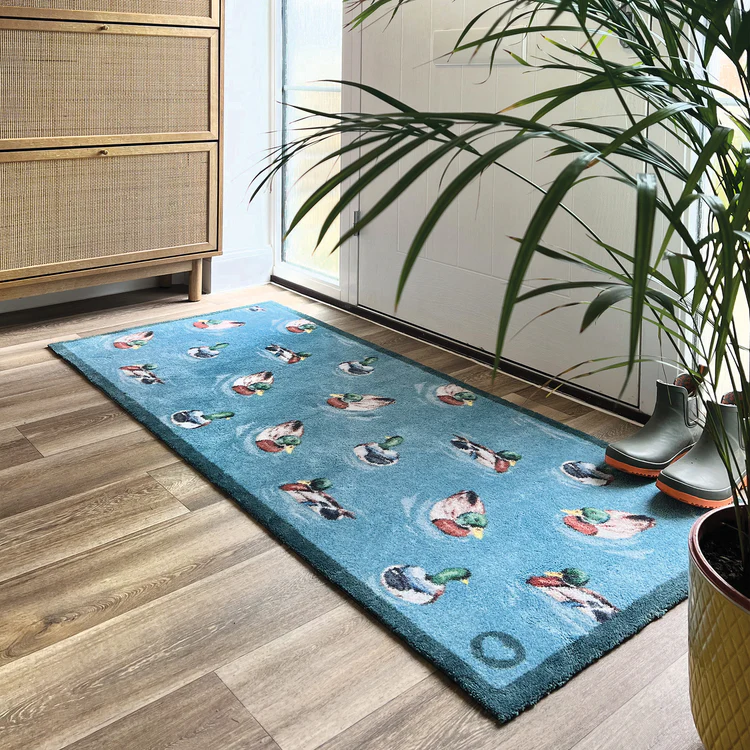 Hug Rug Swimming Ducks